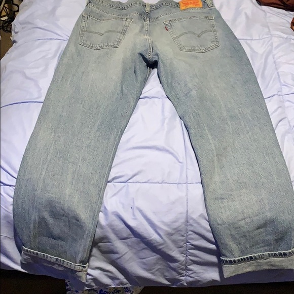 Light denim Levi straight jeans - Picture 2 of 3
